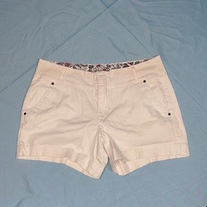 White Sz 16 shorts